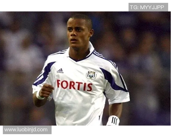 比利时9号球衣背后的传奇故事与球星成长历程